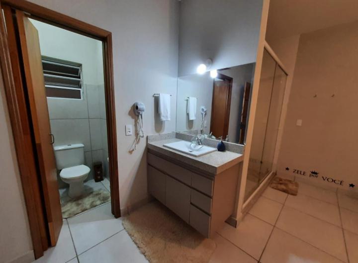 Casa Inteira, Grande Suite, Dois Chuveiros, Sala ,Cozinha E Garagem Privativa Total Conforto, Melhor Que Hotel! Botucatu Exterior photo